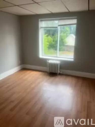 Main picture of 80 Conklin Ave