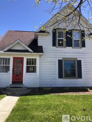 Main picture of 1025 Jefferson Ave