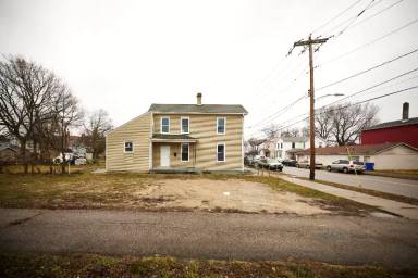 Main picture of 281 Walnut St