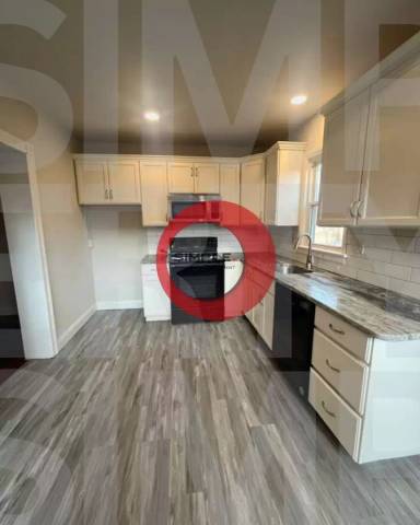 Main picture of 522 N Charlotte St