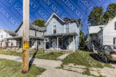 Main picture of 826 W Main St