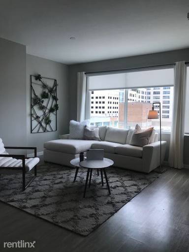 Main picture of 120 E Pine St