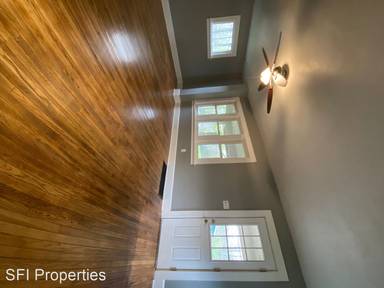 Main picture of 1801 S Lincoln Ave