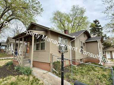 Main picture of 1937 S Ash Ave