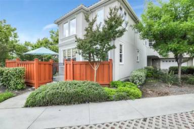 Main picture of 222 Vista Roma Way