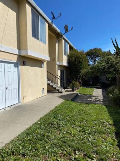 Main picture of 3720 Macdonald Ave