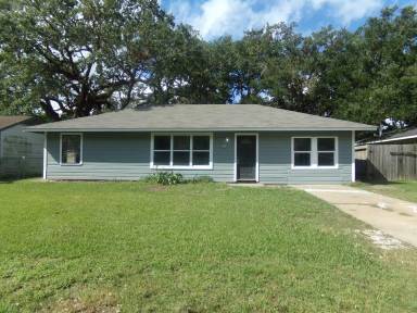 Main picture of 414 Gardenia St