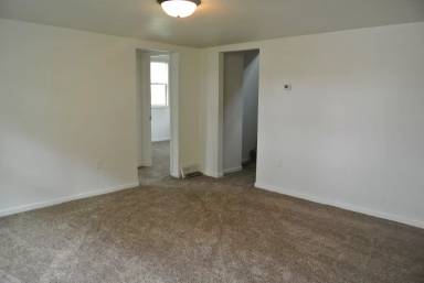 Main picture of 1711 2nd Ave NW