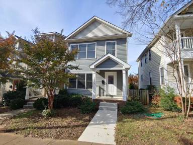 Main picture of 1055 Park Ave
