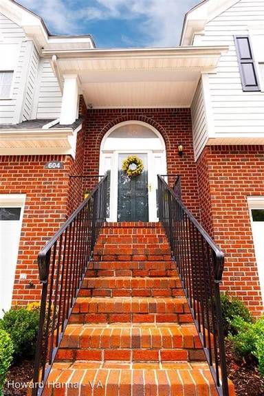 Main picture of 604 Estates Way