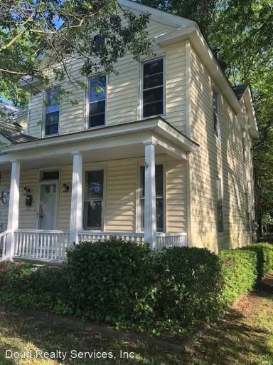 Main picture of 1300 Holly Ave