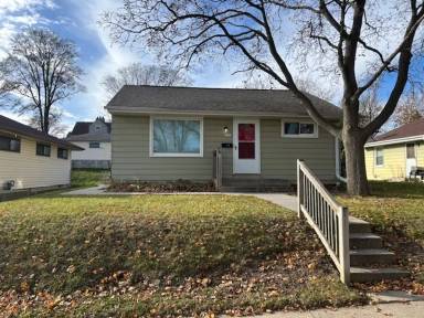 Main picture of 5843 N 71st St