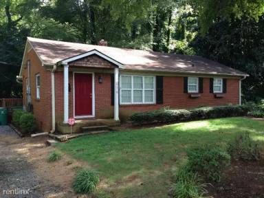 Main picture of 1016 Hickory Nut St