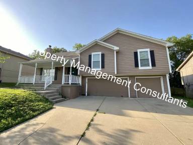 Main picture of 2012 SW Sterling Dr