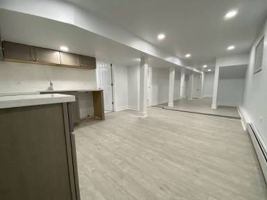 Main picture of 3921 N Sawyer Ave