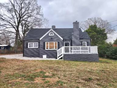 Main picture of 1516 E Geer St