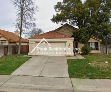 Main picture of 4625 Mapleplain Ave