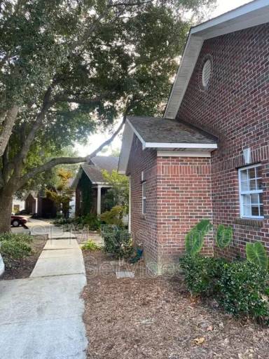 Main picture of 4210 Lake Ave