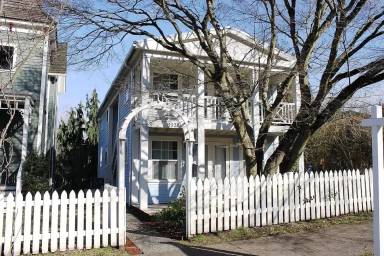 Main picture of 3938 S Ferdinand St