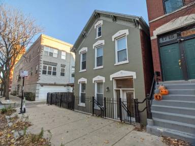 Main picture of 1713 W Le Moyne St