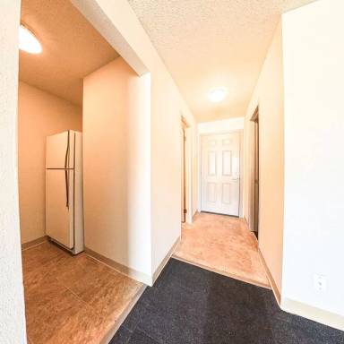 Main picture of 1441 Capitol Ave