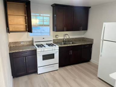 Main picture of 3442 E 1st St