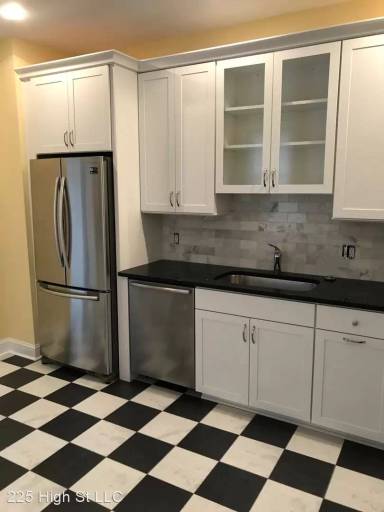 Main picture of 23 Holland Ave