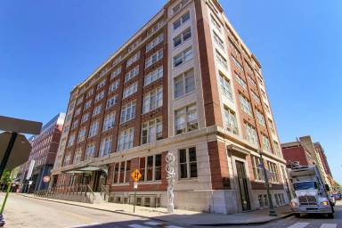 Main picture of 105 S Main St