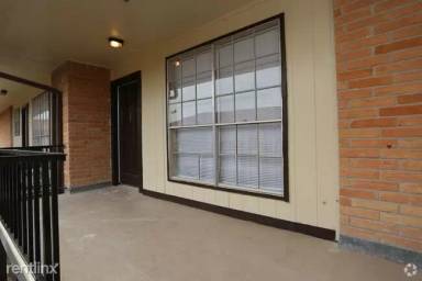 Main picture of Maple Court Apartments