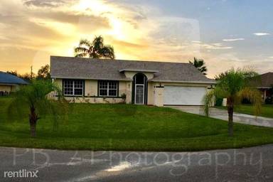 Main picture of 3037 SE Galt Cir
