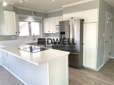 Main picture of 826 15th St NW