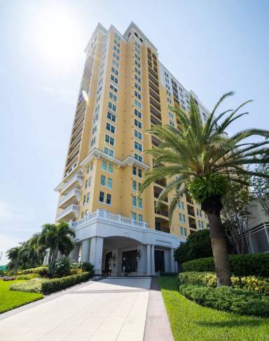 Main picture of 345 Bayshore Condominiums