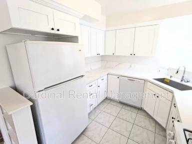Main picture of 1743 N Edgemont St