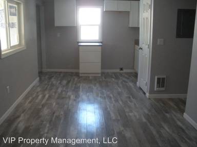 Main picture of 327 W Mullan Ave