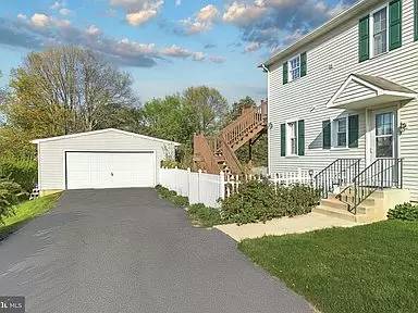 Main picture of 2521 Joppa Rd