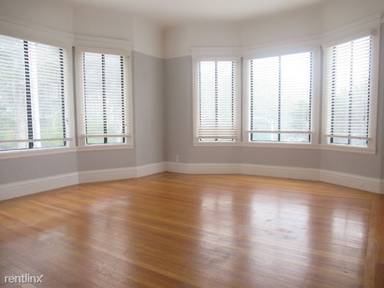 Main picture of 890 32nd Ave
