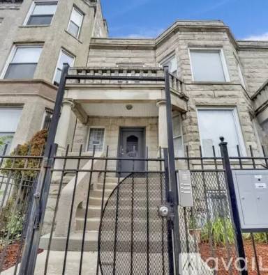 Main picture of 423 S Homan Ave