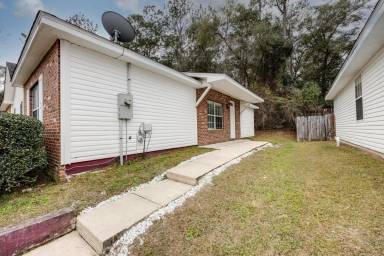 Main picture of 1712 Corey Wood Cir