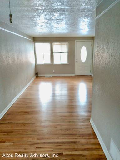 Main picture of 2717 Sheridan Blvd