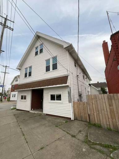 Main picture of 9003 Denison Ave