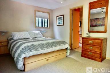Main picture of Becket Lake House