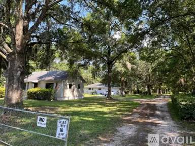 Main picture of 6211 Pernecia St