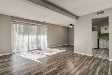 Main picture of 3309 Wood Ave