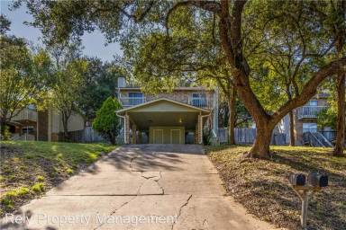 Main picture of 8106 Dunn St