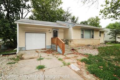 Main picture of 738 Midland Ave