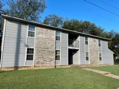 Main picture of 2701 Colonial Ave