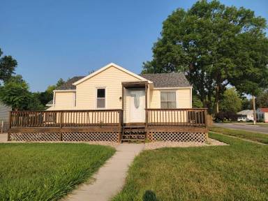 Main picture of 704 S Kimball St