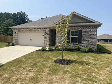 Main picture of 102 High Leaf Dr