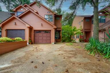 Main picture of 2161 Woodlawn Ave