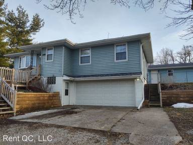 Main picture of 228 8th Ave E